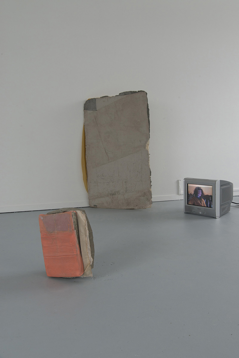 as herself / waiting for love, installation view, Isabella Loudon Isabella Loudon, as herself/waiting for love.